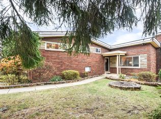 912 Holly Lynne Dr, Pittsburgh, PA 15236