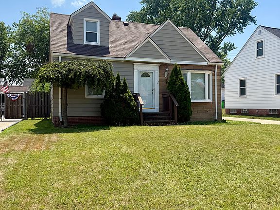 2nd image of 12110 Shady Oak Blvd