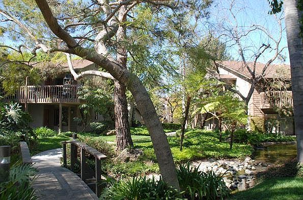 The Aspens Coast Apartment Rentals Santa Ana, CA |