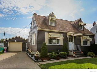 67 Applewood Rd, Cheektowaga, NY 14225