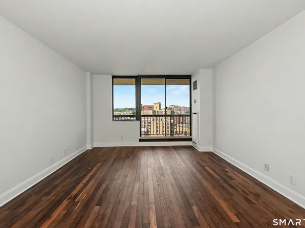 25 Forest Street #14D, Stamford, CT 06901