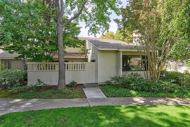 1st image of 1211 Crescent Ter