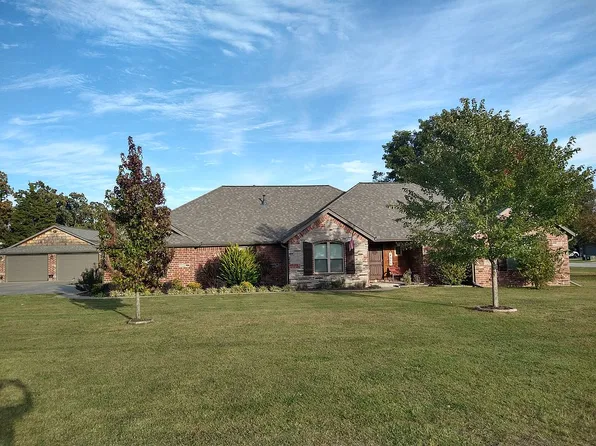 608 Bausinger Rd, Springdale, AR 72762