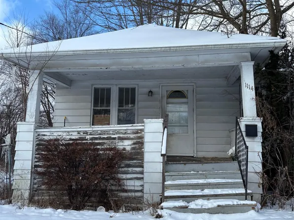 1114 Christopher St, Flint, MI 48503