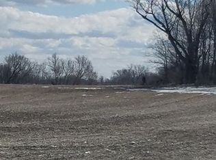 000 Holly Rd, Sterling, IL 61081