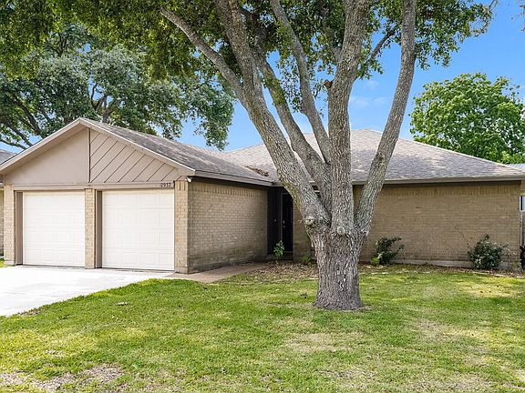 3rd image of 2932 Ocean Way