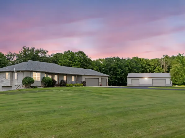 16110 Giefer Ave, Nerstrand, MN 55053