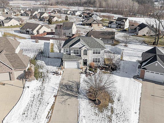 5th image of 383 S Eagle Glen Trl