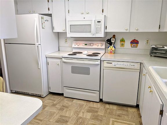 4th image of 3616 Lake Bayshore Dr #K229