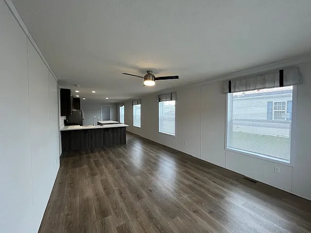 11 Meadows — Photo 22