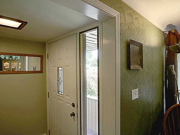 5th image of 4781 Peachtree Ct