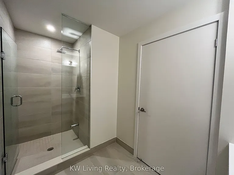 188 Fairview Mall Dr #2206 — Photo 3