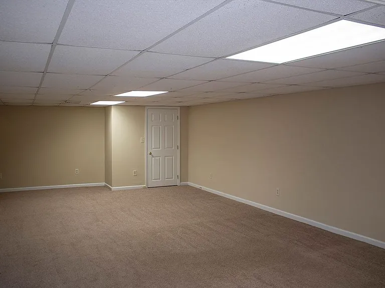 4129 Nantucket Dr — Photo 73