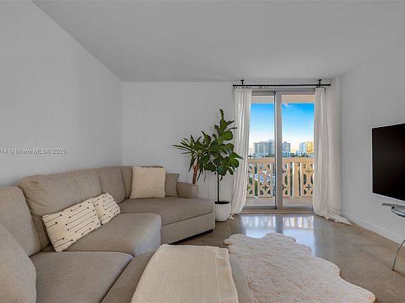 5th image of 1022 Meridian Ave #816