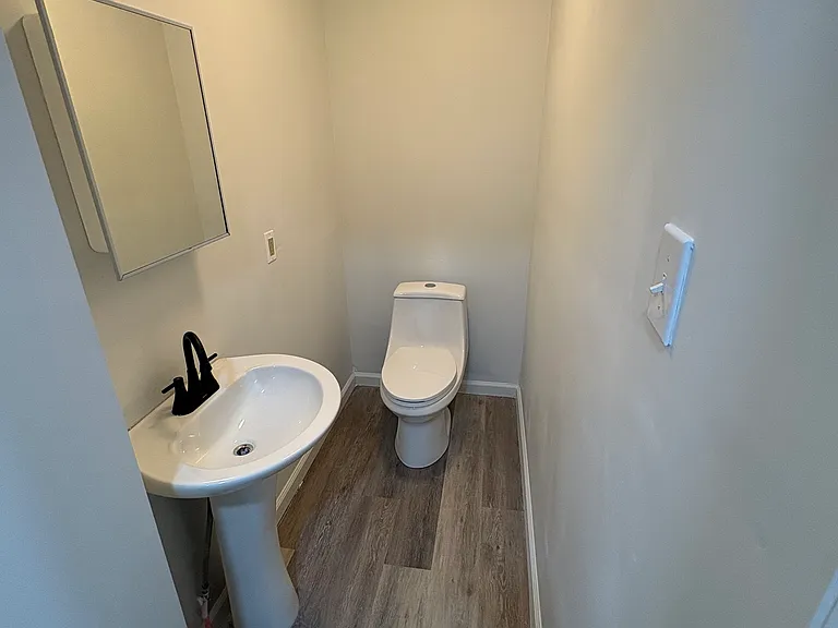 617 Pine Hill St #1 — Photo 27