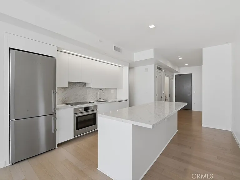 1050 S Grand Ave #708 — Photo 11