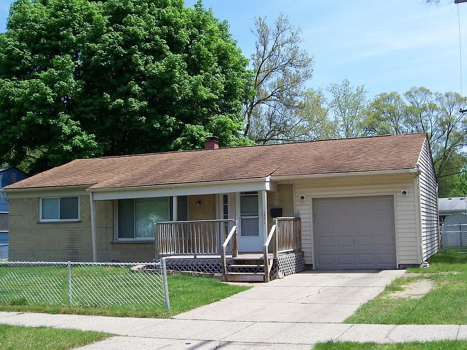 1st image of 1371 Gattegno St