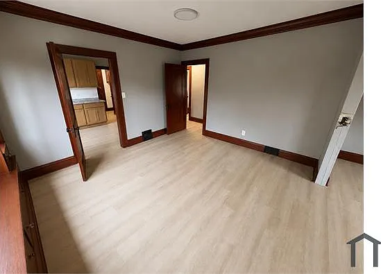 3 bed, 1046 sqft, $1,600 — Photo 4