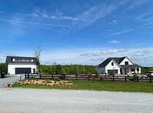 155 Lake Sandy Plains Rd, Tryon, NC 28782