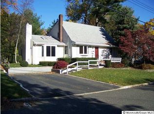 51 Hillside St, Red Bank, NJ 07701