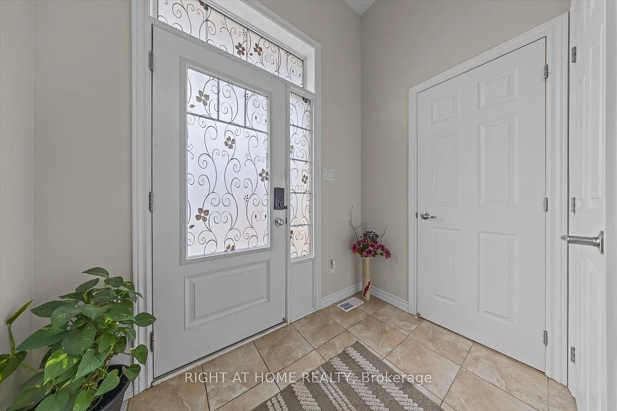 4 bed, $2,799 — Photo 4