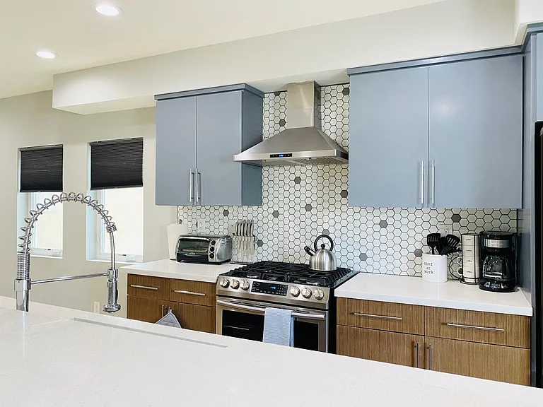 855 N McCadden Pl — Photo 13
