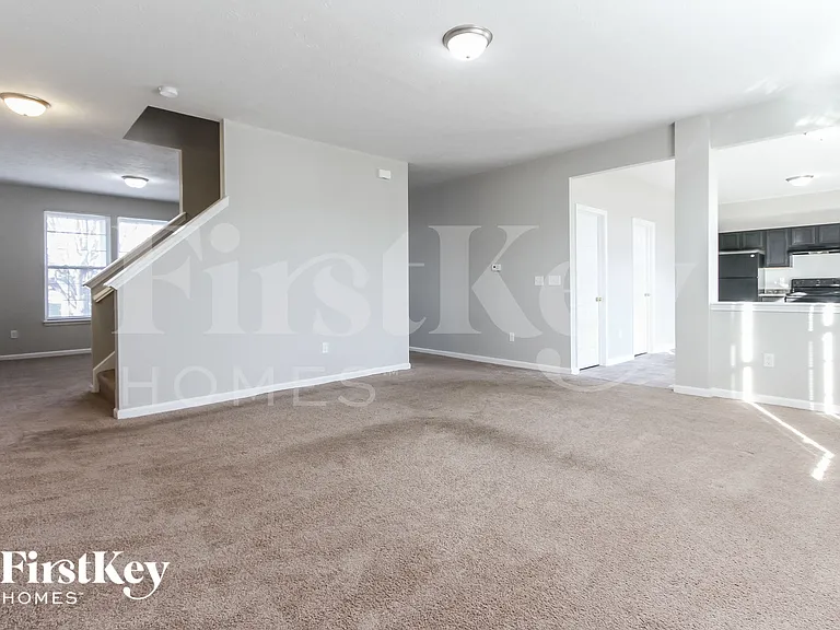 527 Hollow Pear Dr — Photo 4