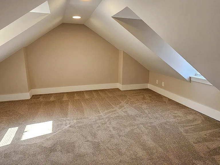 Amoskeag Apartments — Photo 6