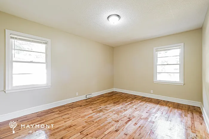 712 Jackson St — Photo 11
