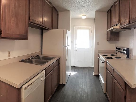 5th image of 617 Race St #4