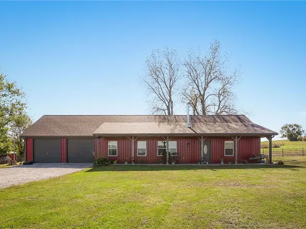 1428 NW 325th Rd, Holden, MO 64040