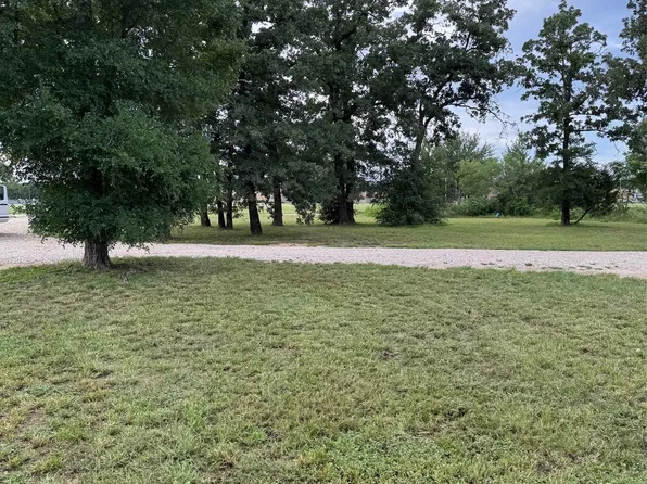 142A Voss Pkwy #A, Cedar Creek, TX 78612