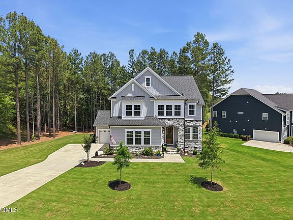 3rd image of 1706 The Parks Dr