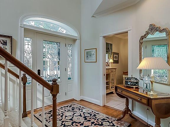 4th image of 205 Wilkinson St