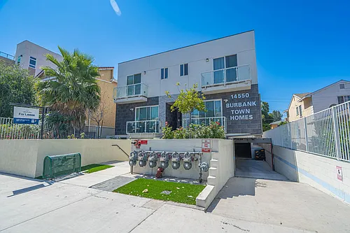 14550 Burbank Blvd Photo 1 14550 Burbank Blvd Photo 1
