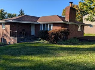 61 Old St, Washington, PA 15301