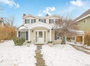 29 Grand Ave, Northport, NY 11768