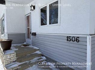 1506 Henderson Lake Blvd S, Lethbridge, AB T1K3B8