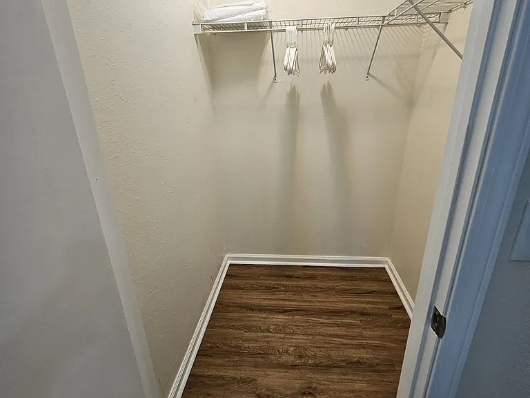 3594 Russelwood Dr — Photo 17