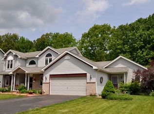 64 White Oak Bnd, Rochester, NY 14624