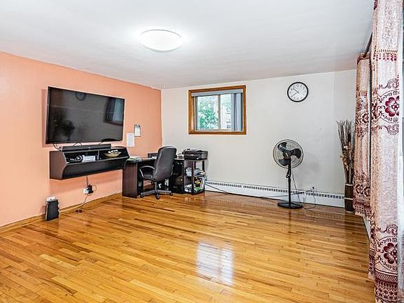 5th image of 2245 W Farwell Ave #1