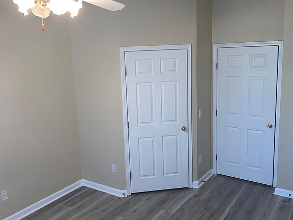 4th image of 7801 Point Meadows Dr Unit 1307