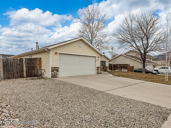 5th image of 188 Cliff View Cir