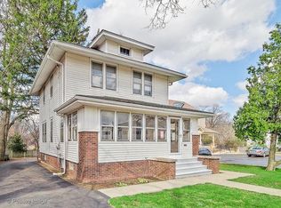 421 W Roosevelt Rd, Wheaton, IL 60187