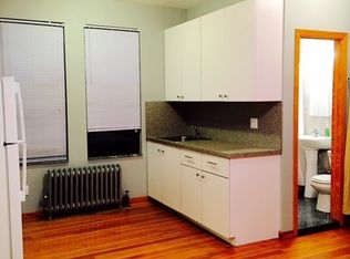 3066 37th St APT 2R, Astoria, NY 11103