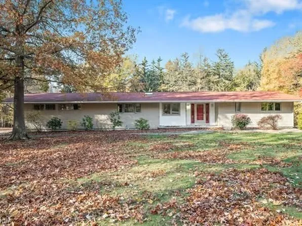 9389 Baldwin Rd, Mentor, OH 44060