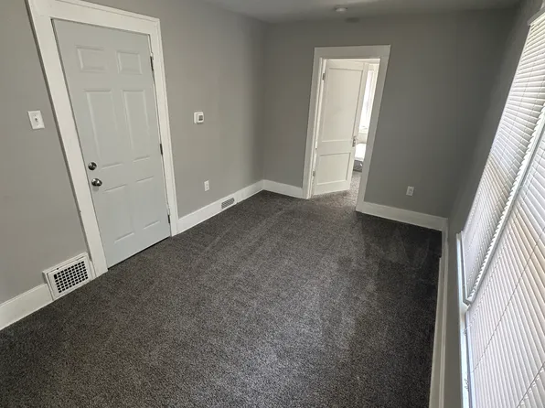 2107 Marquette St APT 4, Davenport, IA 52804