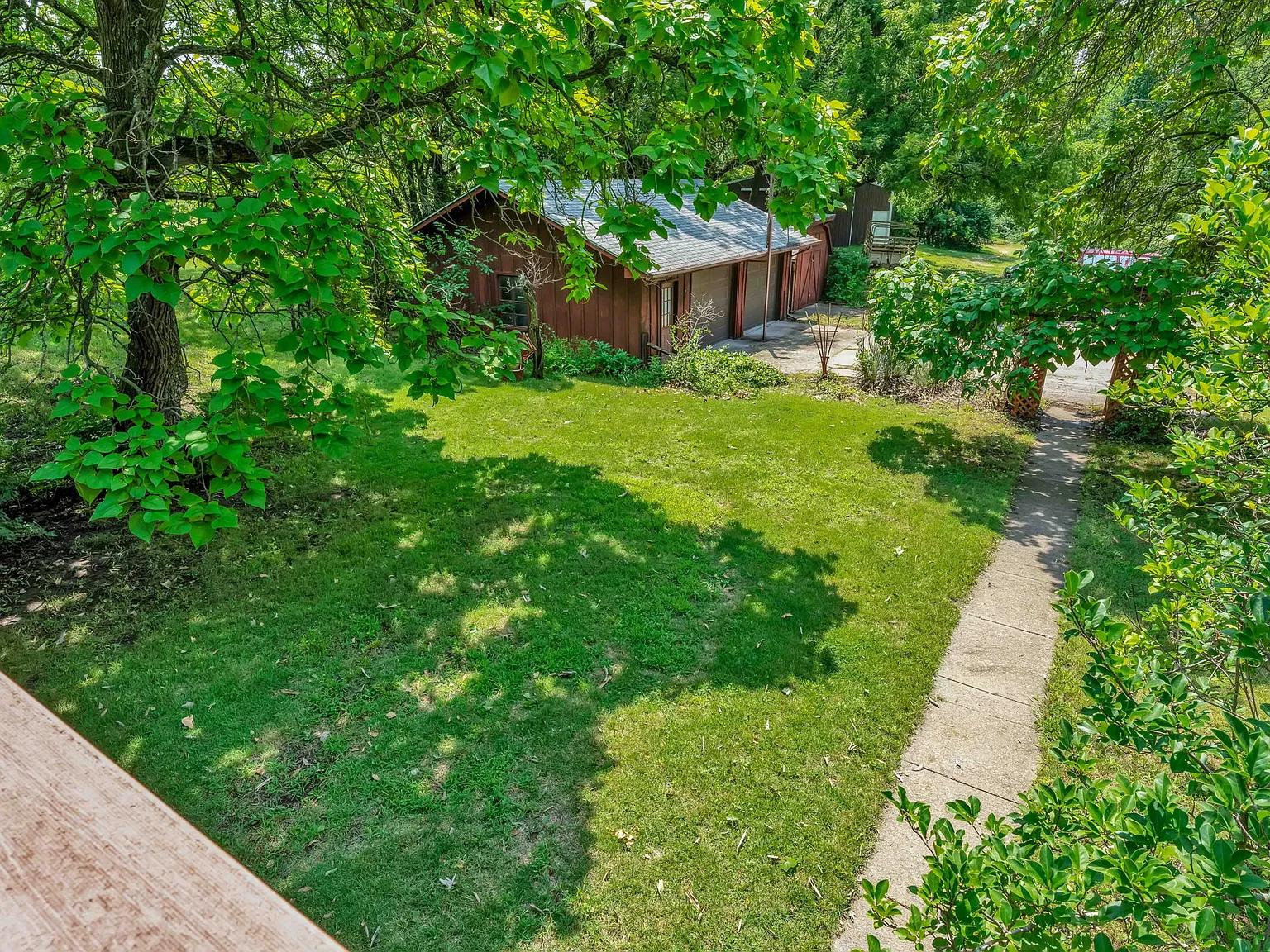 5 bed, 2856 sqft, $2,500 — Photo 4