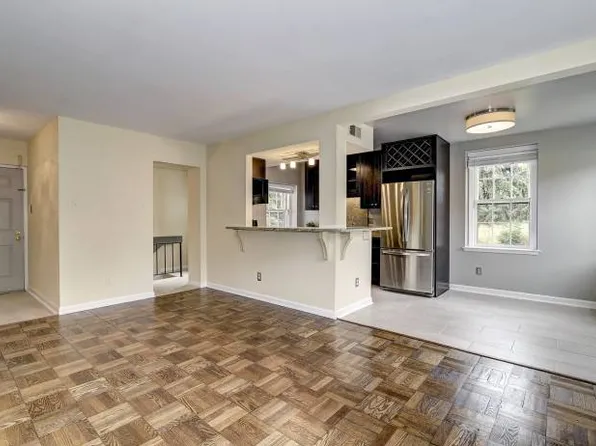 3871 Rodman St NW APT A55, Washington, DC 20016