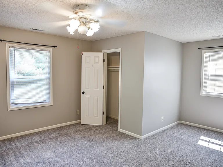 3636 Winchester Dr — Photo 16
